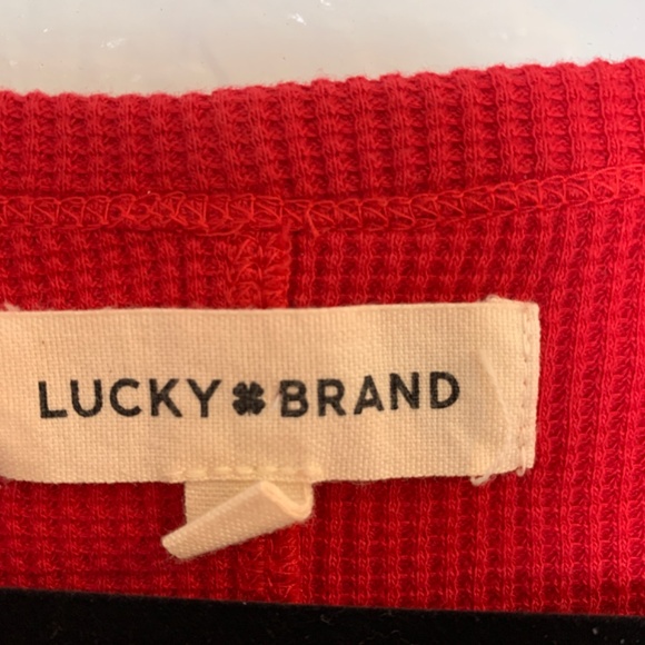 Lucky Brand Waffle Knit Henley Size Small Jester Red Cable Knit Sweater Sleeve - Picture 4 of 14